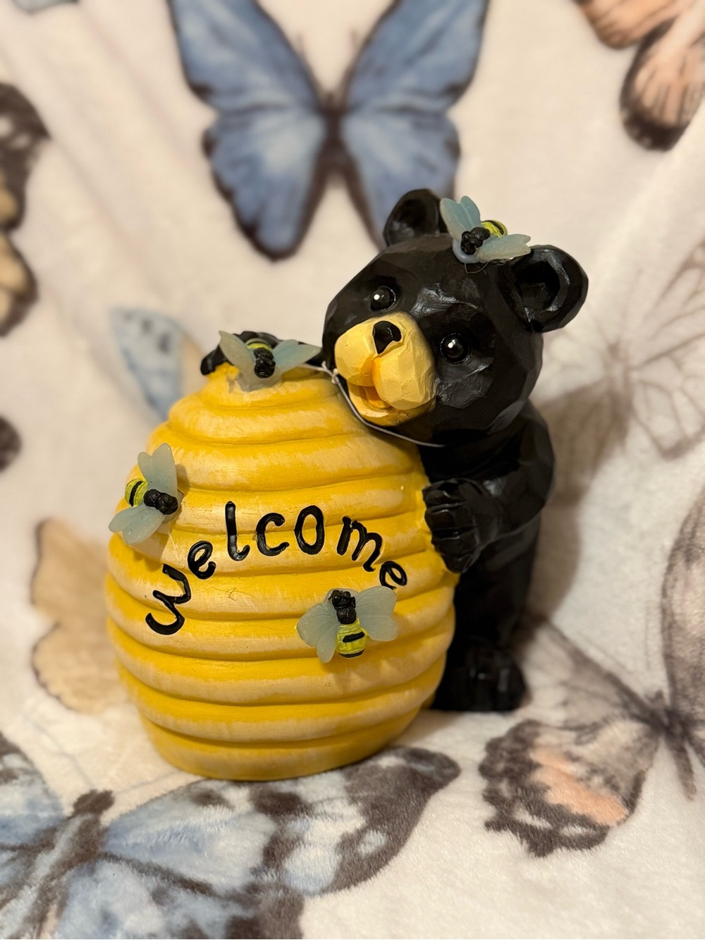 Welcome Bear with Bee Hive Figurine – Yellow & Black Decorative Accent